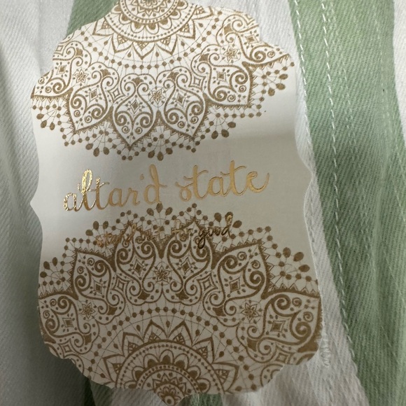 Women’s Bell Bottom Jeans- New with Tag - Picture 3 of 5